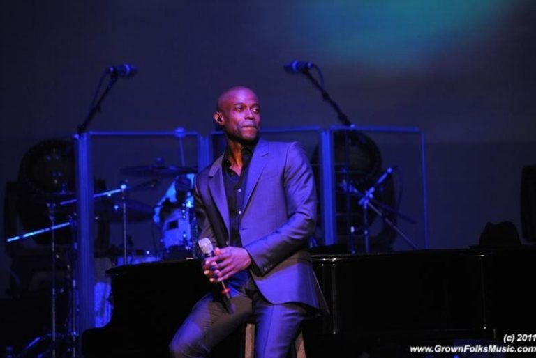 [Backstage & Concert Pics] Kem Brings "Intimacy Tour" To Atlanta