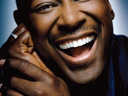luther-vandross-smiling