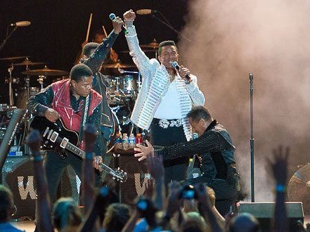 The Jacksons performing in Atlanta