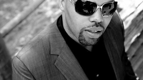 eric_roberson_black_and_white