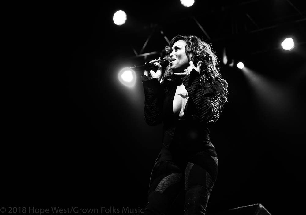 Chante Moore performing onstage at Center Stage in Atlanta