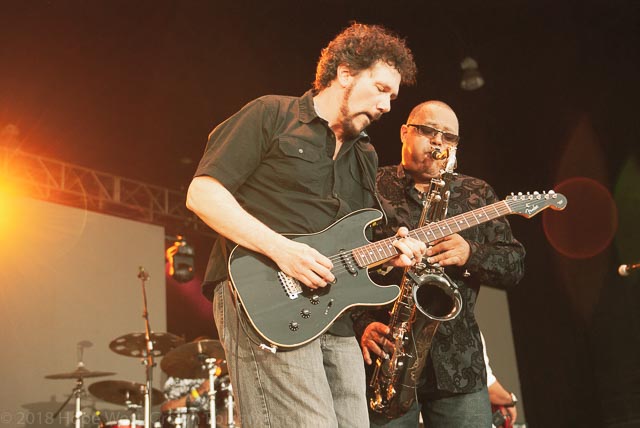 Najee performing with guitarist on the "Colors Of Love" Tour in Atlanta