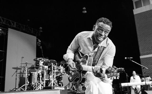 Norman Brown performing on the "Colors Of Love" Tour in Atlanta
